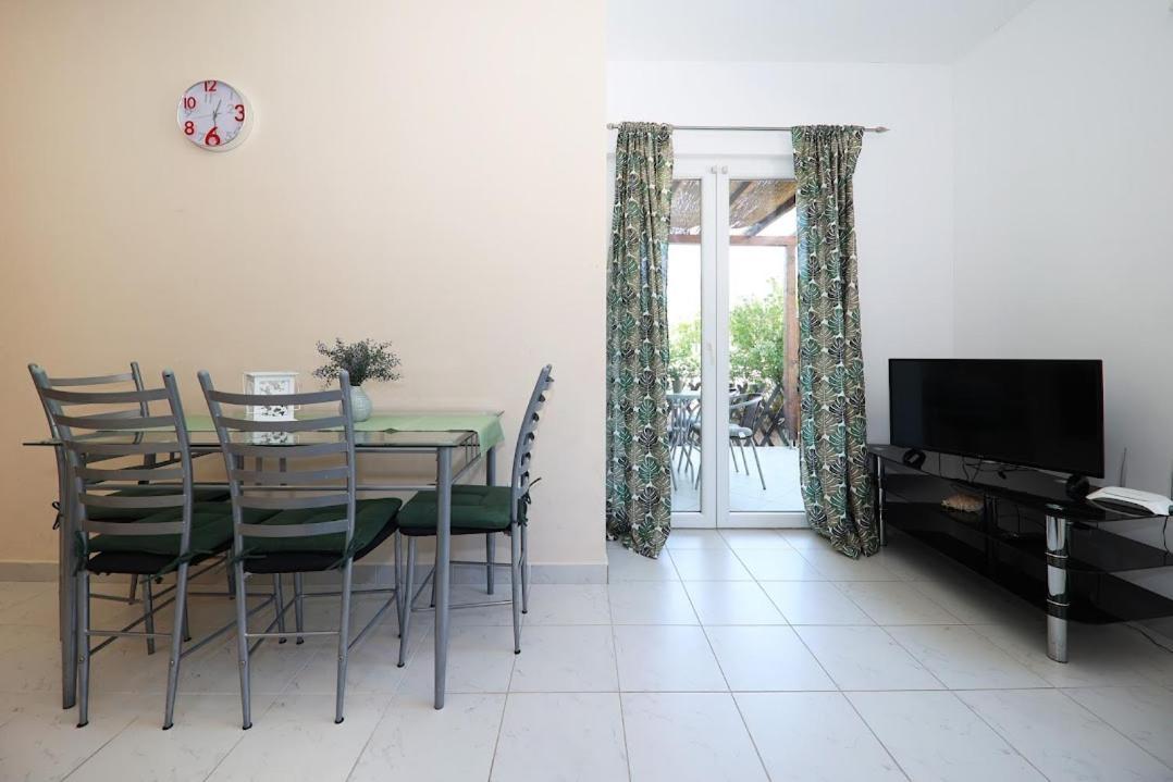 Apartments Kate Муртер Екстериор снимка