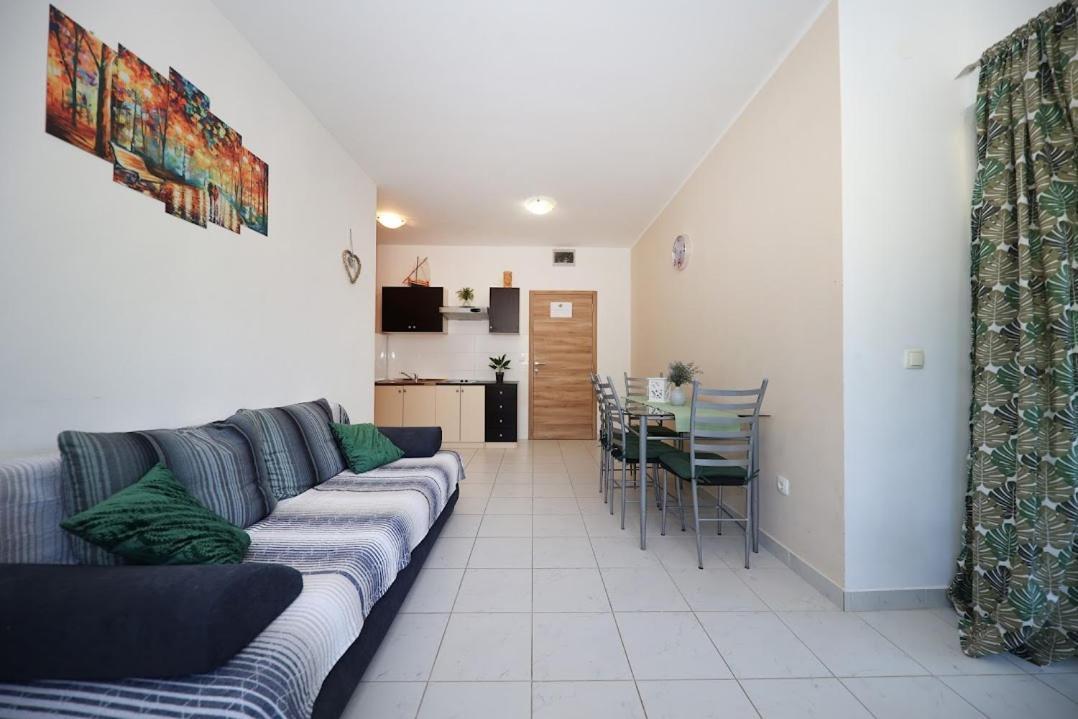 Apartments Kate Муртер Екстериор снимка