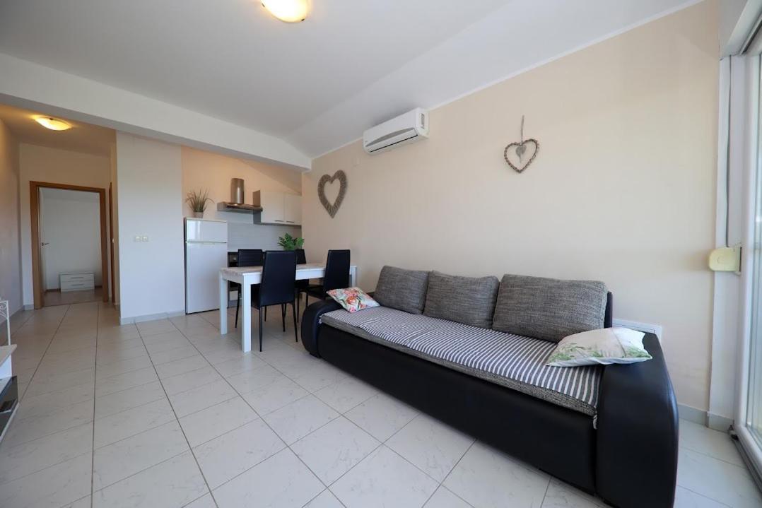 Apartments Kate Муртер Екстериор снимка