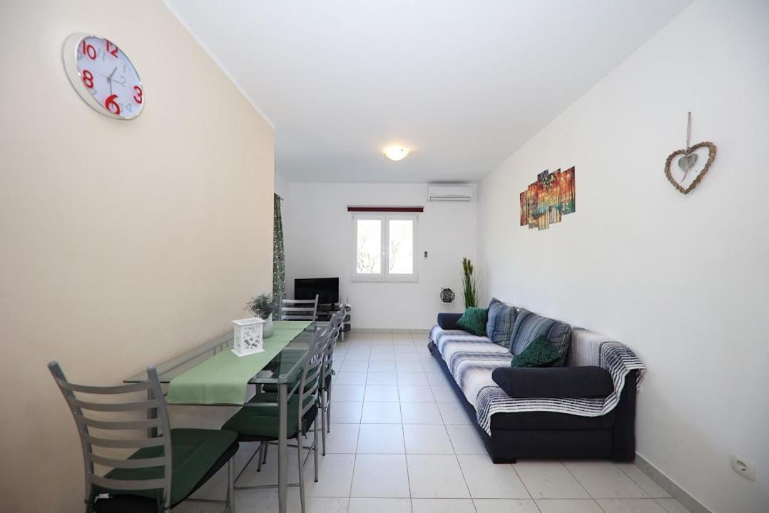 Apartments Kate Муртер Екстериор снимка