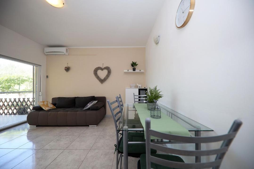 Apartments Kate Муртер Екстериор снимка
