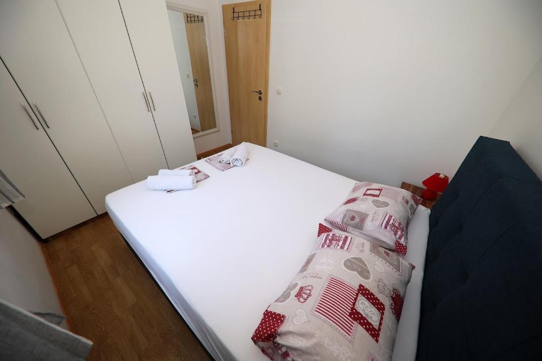 Apartments Kate Муртер Екстериор снимка