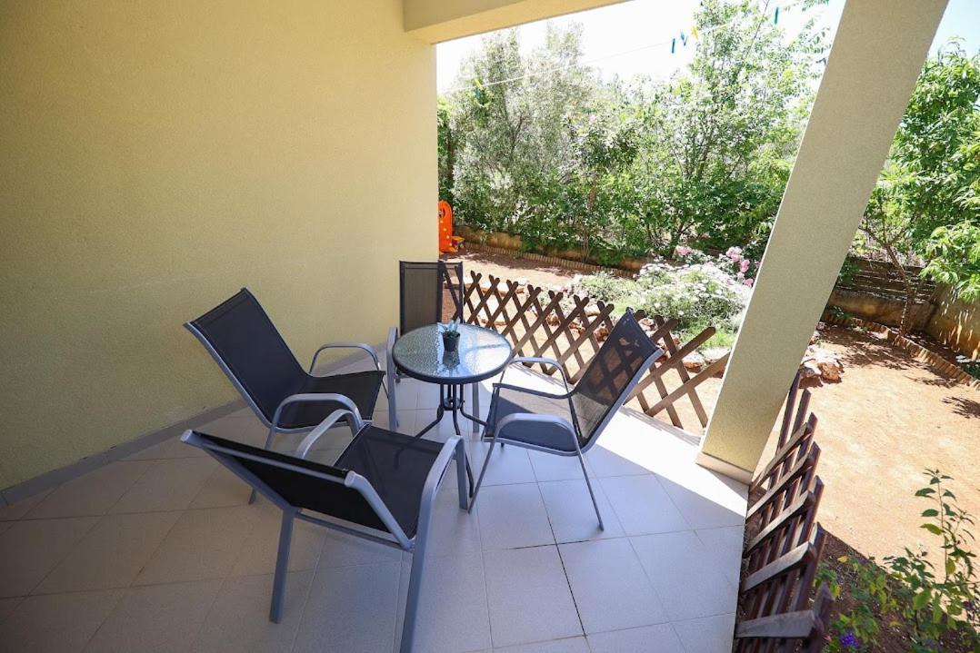 Apartments Kate Муртер Екстериор снимка